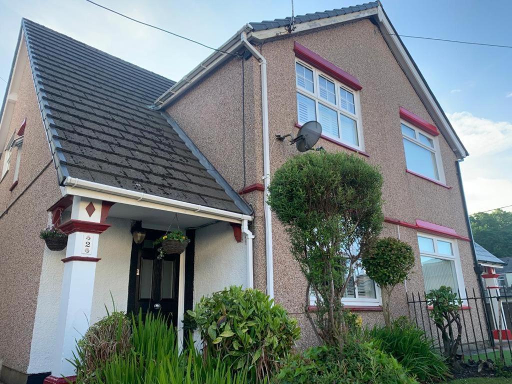Cosy, Dog Friendly House On The Fringe Of The Brecon Beacons Villa Tredegar Esterno foto