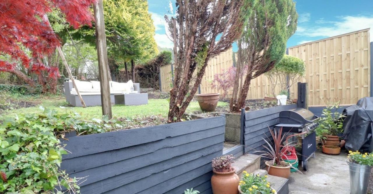 Cosy, Dog Friendly House On The Fringe Of The Brecon Beacons Villa Tredegar Esterno foto